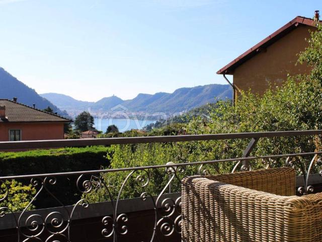 Appartamento in in affitto da privato a Cernobbio, arredato, giardino privato, posto auto TrovaCasa