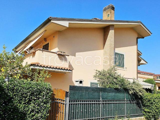 Appartamento in in affitto da privato a Ciampino via Alessandro Guidoni, 70B, giardino, posto auto, da privato TrovaCasa
