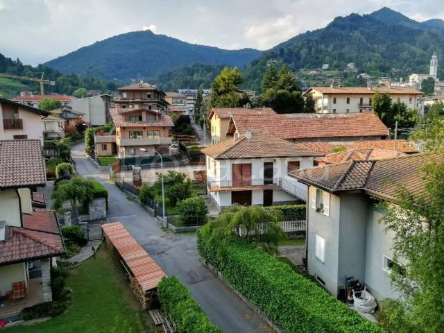 Appartamento in in affitto da privato a Clusone via Pavia, 20, arredato, box, da privato TrovaCasa