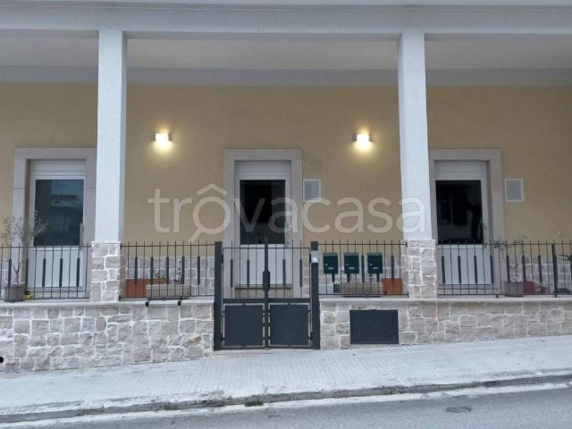 Appartamento in in affitto da privato a Crispiano via Enrico Toti, 9, da privato, lavatrice, veranda TrovaCasa