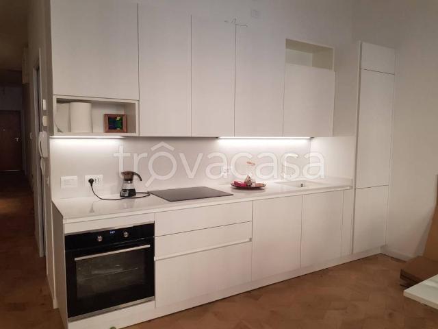 Appartamento in in affitto da privato a Bologna via Galliera, 59, arredato, giardino, terrazzo TrovaCasa