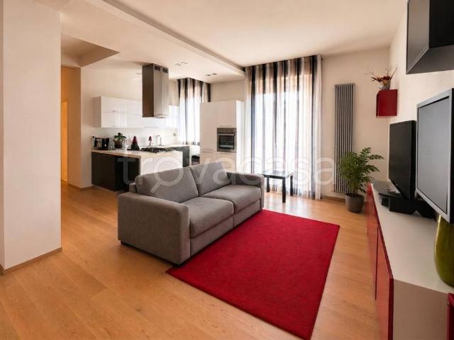 Appartamento in in affitto da privato a Bologna via Emilia Ponente, 16, arredato, da privato, riscaldamento centralizzato TrovaCasa