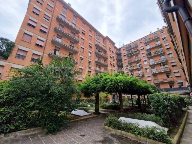 Appartamento in in affitto da privato a Bologna via Pietro Inviti, 4, arredato, da privato, ascensore TrovaCasa