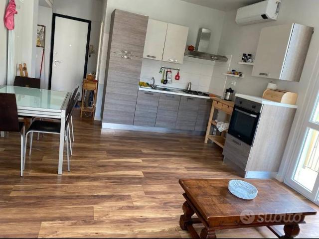 Appartamento in in affitto da privato a Bordighera via Roseto, 44, da privato, centrale, balcone TrovaCasa
