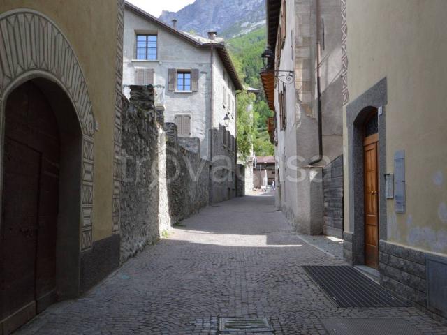 Appartamento in in affitto da privato a Bormio via Trento, 6, posto auto, da privato, centrale TrovaCasa