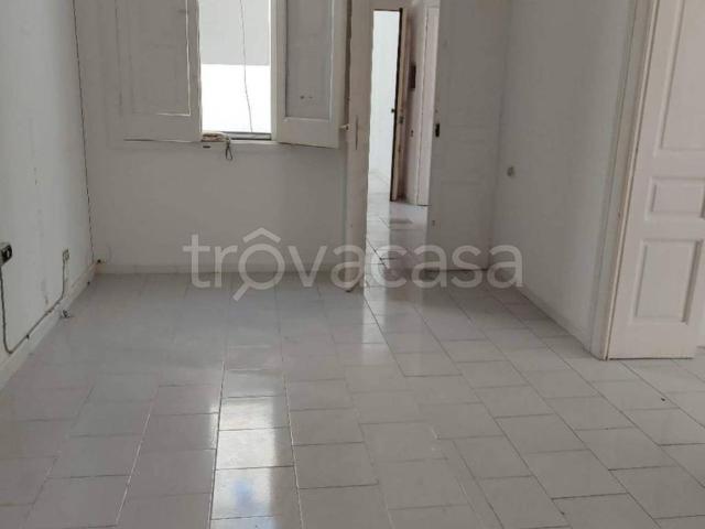 Appartamento in in affitto da privato a Bari via Alessandro Manzoni, 51, da privato, luminoso, balcone TrovaCasa