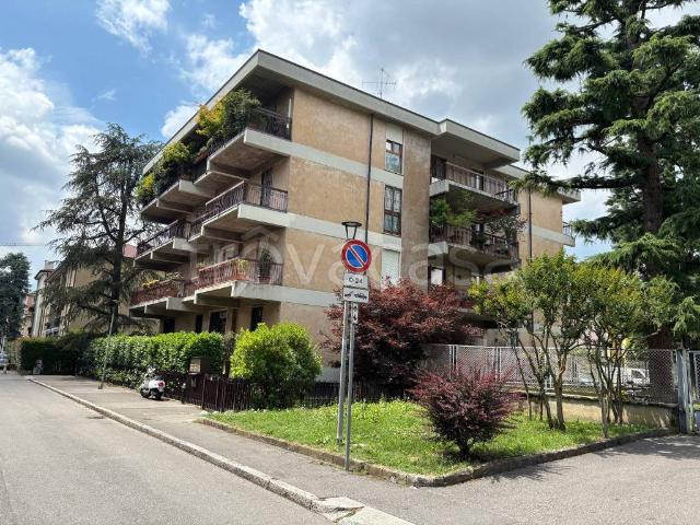 Appartamento in in affitto da privato a Bergamo via Innocenzo XI, box, da privato, ascensore TrovaCasa