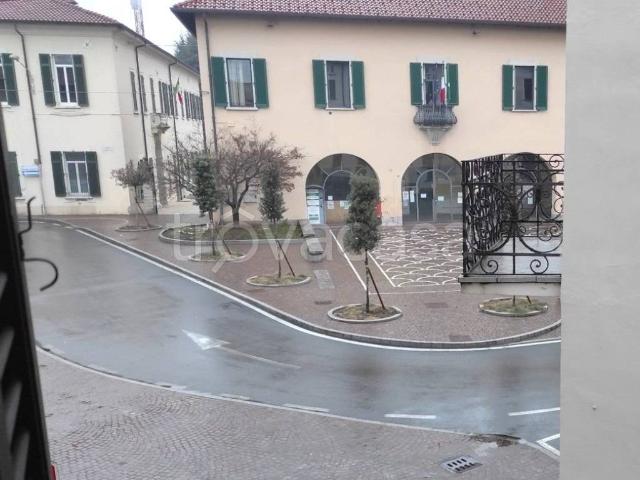 Appartamento in in affitto da privato a Binago piazza Vittorio Veneto, 1, arredato, terrazzo, da privato TrovaCasa