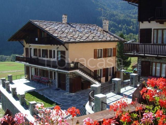 Appartamento in in affitto da privato a Brusson rue Trois Villages, 31, da privato, vista panoramica, ultimo piano TrovaCasa