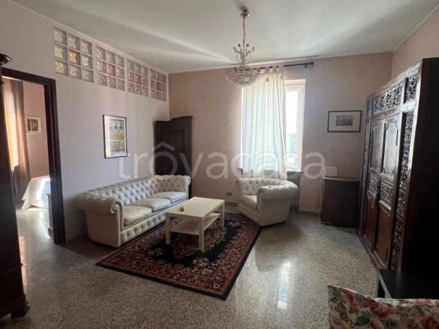 Appartamento in in affitto da privato a Bra piazza Carlo Alberto, da privato, centrale, balcone TrovaCasa
