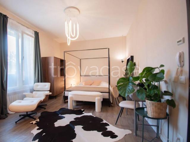 Appartamento in in affitto da privato a Brescia via della Volta, 90, da privato, campo da tennis TrovaCasa