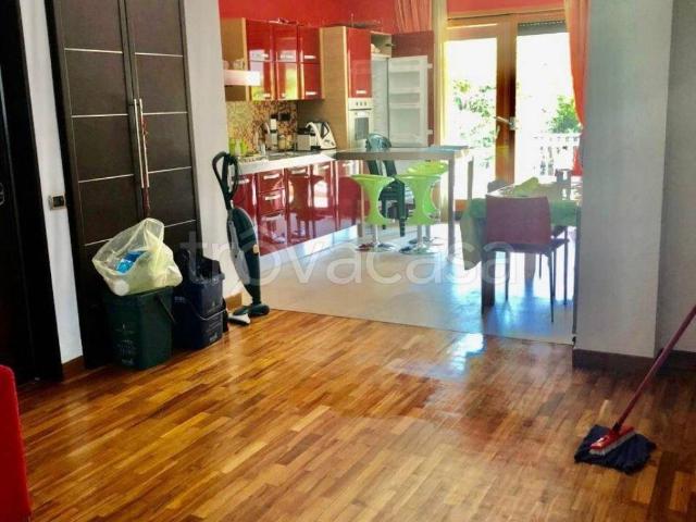 Appartamento in in affitto da privato a Gaeta via del Piano, 16, arredato, giardino, posto auto TrovaCasa