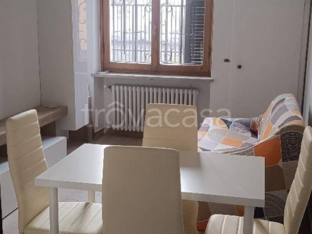 Appartamento in in affitto da privato a Garlasco via Madonna della Bozzola, da privato, lavatrice, sala da pranzo TrovaCasa