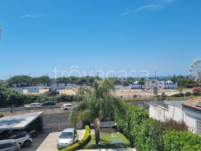 Appartamento in in affitto da privato a Giugliano in Campania via Vicinale Festinese, da privato, ristrutturato, lavastoviglie TrovaCasa