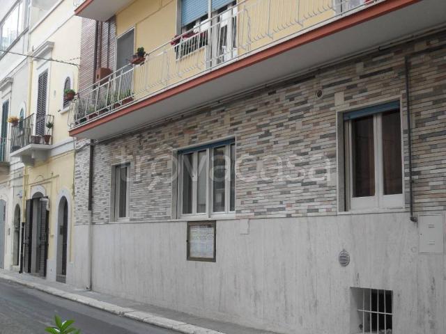 Appartamento in in affitto da privato a Gioia del Colle via Ruggero Bonghi, 1, terrazzo, da privato, riscaldamento autonomo TrovaCasa