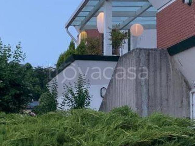 Appartamento in in affitto da privato a Grandate via Giacomo Leopardi, 26, arredato, posto auto, da privato TrovaCasa