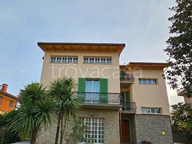 Appartamento in in affitto da privato a Deruta via Giosuè Carducci, 54, giardino privato, da privato, giardino condominiale TrovaCasa