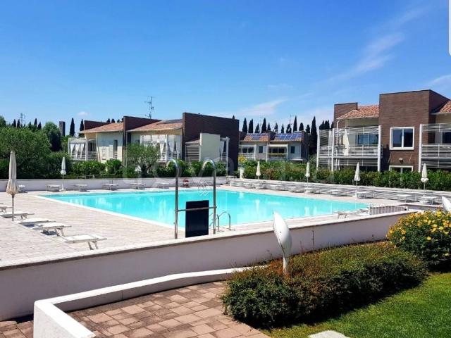 Appartamento in in affitto da privato a Desenzano del Garda via Antonioli, 254, box, da privato, piscina TrovaCasa