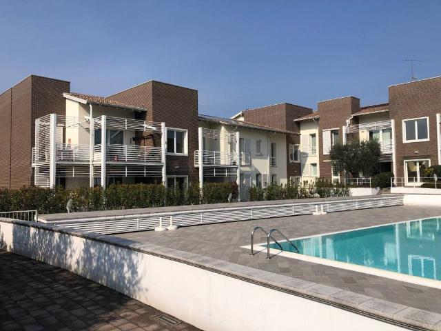 Appartamento in in affitto da privato a Desenzano del Garda via Antonioli, 254, giardino, box, terrazzo TrovaCasa