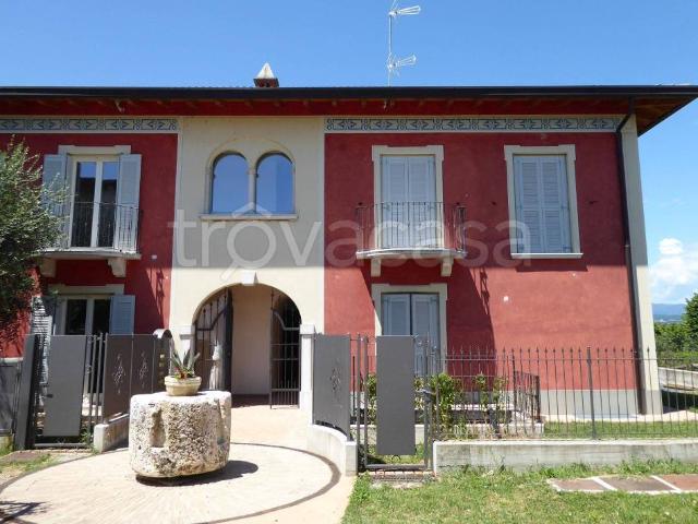 Appartamento in in affitto da privato a Desenzano del Garda via Giuseppe Di Vittorio, 55, arredato, box, da privato TrovaCasa