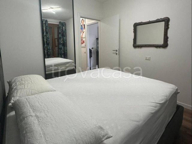 Appartamento in in affitto da privato a Desenzano del Garda piazza Giuseppe Garibaldi, 24, arredato, da privato, ristrutturato TrovaCasa