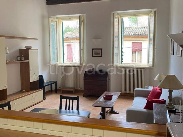Appartamento in in affitto da privato a Forlì corso Giuseppe Garibaldi, 181, da privato, travi a vista, centrale TrovaCasa
