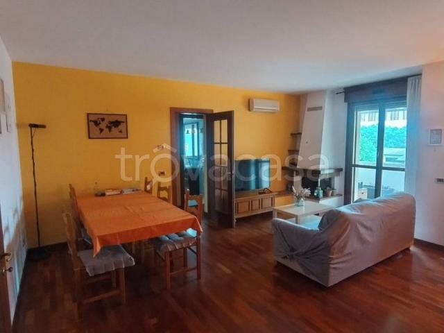Appartamento in in affitto da privato a Formigine via Toscana, 8, arredato, box, terrazzo TrovaCasa