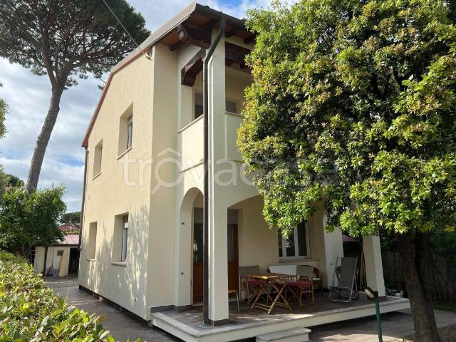 Appartamento in in affitto da privato a Forte dei Marmi via Matteo Civitali, 47A, giardino, posto auto, da privato TrovaCasa