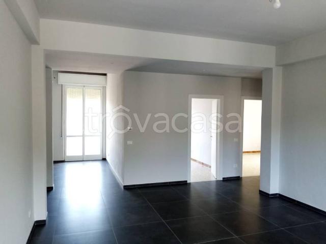 Appartamento in in affitto da privato a Fossombrone viale Guglielmo Oberdan, 26, da privato, riscaldamento autonomo, luminoso TrovaCasa