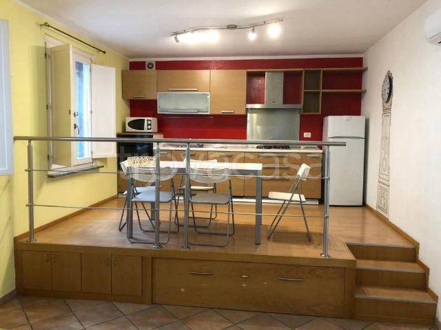 Appartamento in in affitto da privato a Ferno via Roma, 33, da privato, riscaldamento autonomo, centrale TrovaCasa
