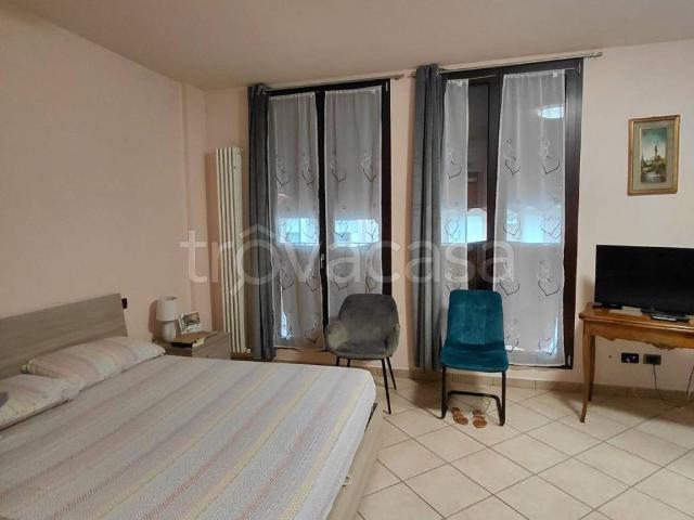 Appartamento in in affitto da privato a Ferrara via Prinella, 6, da privato, giardino condominiale, posto auto coperto TrovaCasa