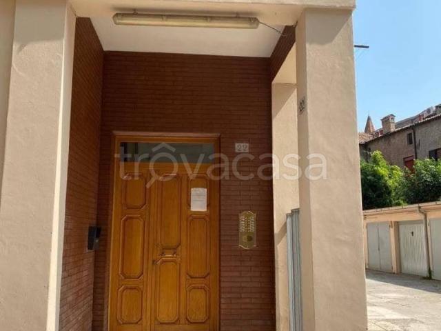 Appartamento in in affitto da privato a Ferrara piazzetta Arcangelo Corelli, 22, arredato, da privato, centrale TrovaCasa
