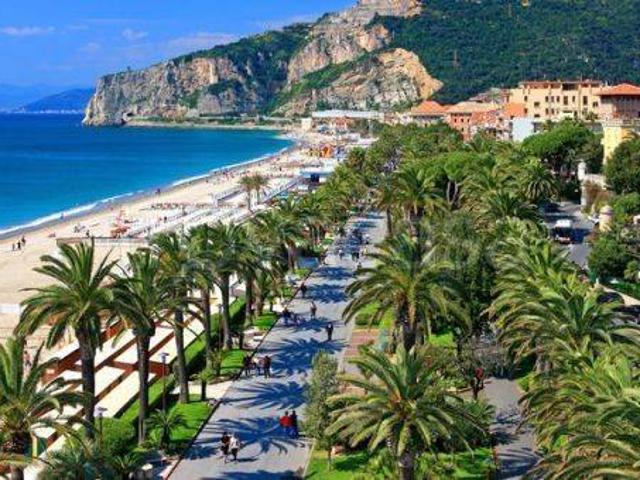 Appartamento in in affitto da privato a Finale Ligure via Ippolito Nievo, 7, arredato, box, da privato TrovaCasa
