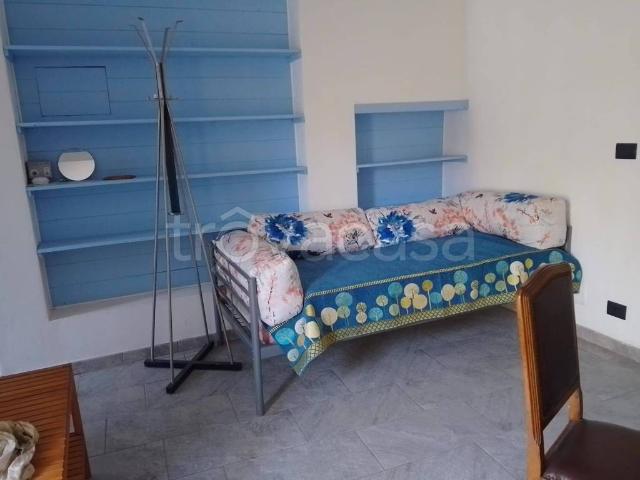 Appartamento in in affitto da privato a Frossasco via Sergio De Vitis, 43, da privato, centrale, lavanderia TrovaCasa