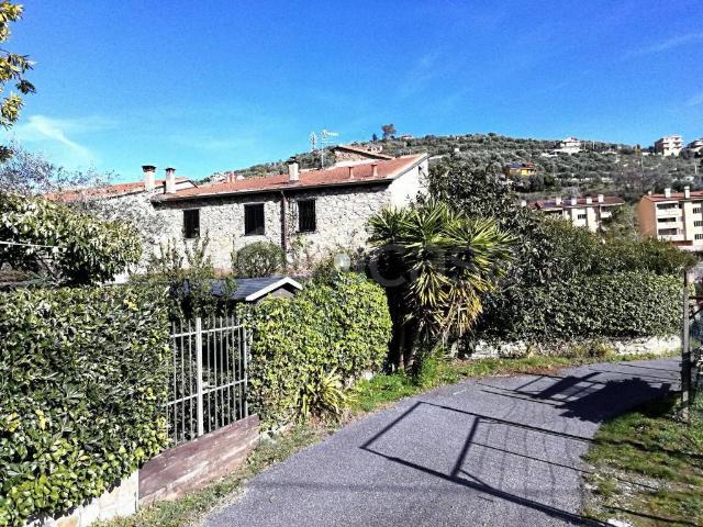 Appartamento in in affitto da privato a Imperia via Molino Sottano, 21, terrazzo, da privato TrovaCasa