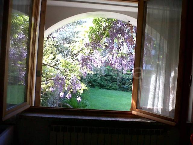 Appartamento in in affitto da privato a Introbio via Vittorio Emanuele ii, 9, arredato, giardino, posto auto TrovaCasa