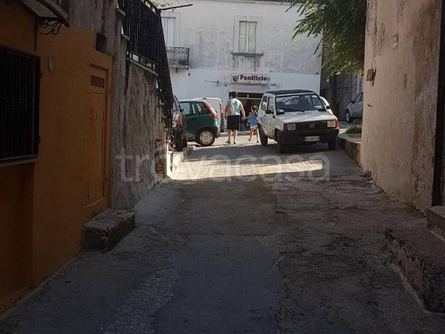 Appartamento in in affitto da privato a Ischitella via Ventrella, 9, da privato, balcone TrovaCasa