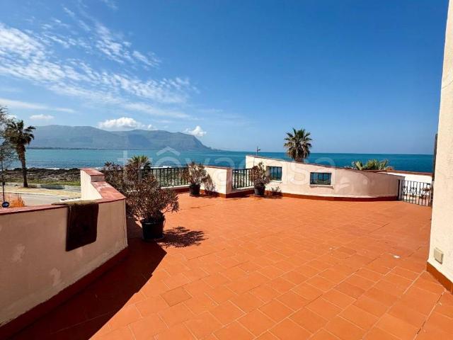 Appartamento in in affitto da privato a Isola delle Femmine viale Marino, 29, terrazzo, da privato, fronte mare TrovaCasa