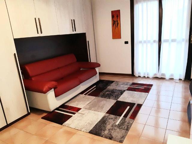 Appartamento in in affitto da privato a Olgiate Olona via Sempione, 26, arredato, da privato, cantina TrovaCasa