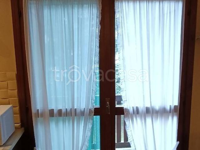 Appartamento in in affitto da privato a Oulx corso Ortigara, 23, posto auto, da privato, giardino condominiale TrovaCasa