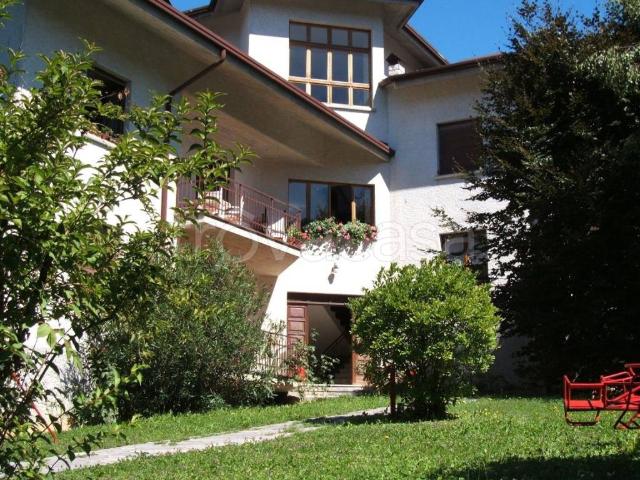 Appartamento in in affitto da privato a Locatello via 4 Novembre, 5, da privato, panoramica, lavatrice TrovaCasa