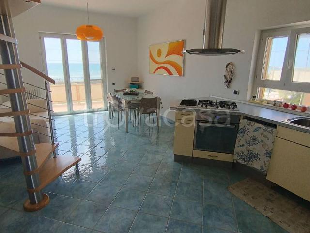 Appartamento in in affitto da privato a Latina strada Lungomare, 945, arredato, da privato, fronte mare TrovaCasa