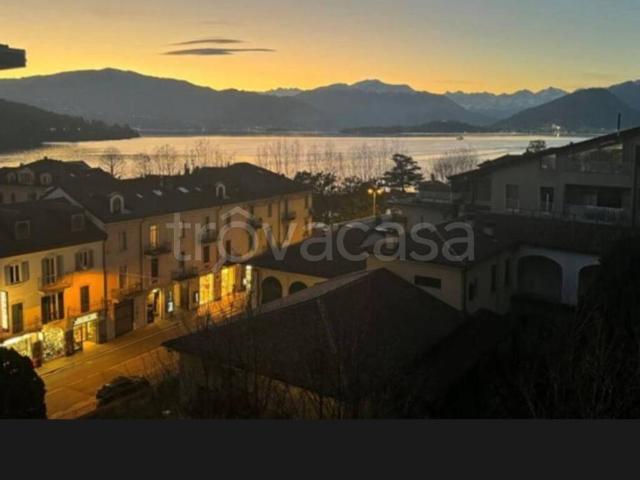 Appartamento in in affitto da privato a Laveno Mombello via Labiena, 93, da privato, vista panoramica, ripostiglio TrovaCasa