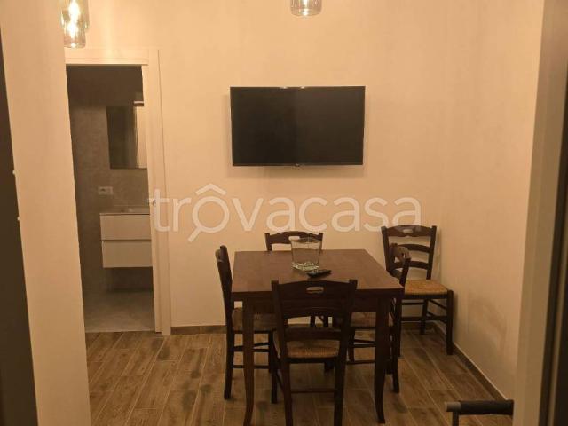 Appartamento in in affitto da privato a Ladispoli piazza della Vittoria, 26, arredato, da privato, ascensore TrovaCasa