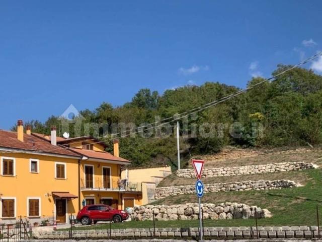 Appartamento in in affitto da privato a L'Aquila strada Statale del Gran Sasso d'Italia, arredato, giardino privato, da privato TrovaCasa