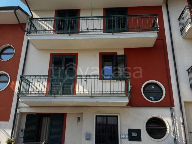 Appartamento in in affitto da privato a Lioni via San Bernardino, non arredato/vuoto, da privato, luminoso TrovaCasa