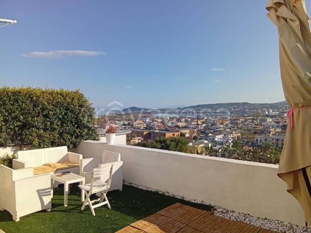 Appartamento in in affitto da privato a Monte di Procida via Torregaveta, 38, non arredato/vuoto, giardino privato, da privato TrovaCasa