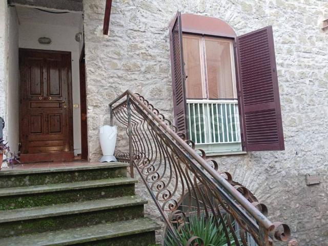 Appartamento in in affitto da privato a Marino via Giuseppe Garibaldi, 87, da privato, centrale, balcone TrovaCasa