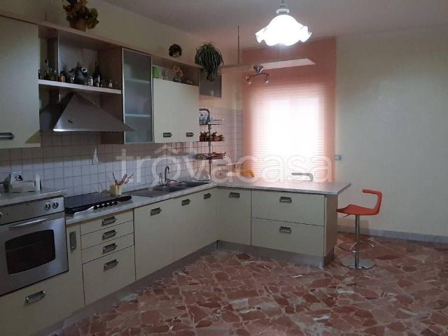 Appartamento in in affitto da privato a Martina Franca via Giovanni Mongelli, 34, da privato, riscaldamento autonomo, centrale TrovaCasa