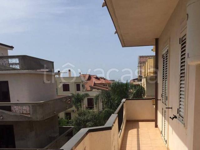 Appartamento in in affitto da privato a Melito di Porto Salvo via Porto Salvo, 18, da privato, lavanderia, balcone TrovaCasa